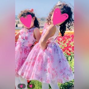 Lovely pink tulle dress Zenie with roses and lace, size 4/5